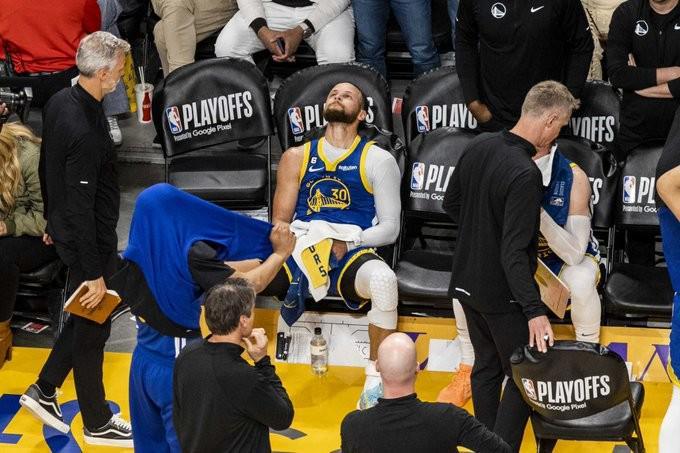 开云体育下载-提前被换下，库里16中6得16分3板3助1断，正负值-25全场第二低