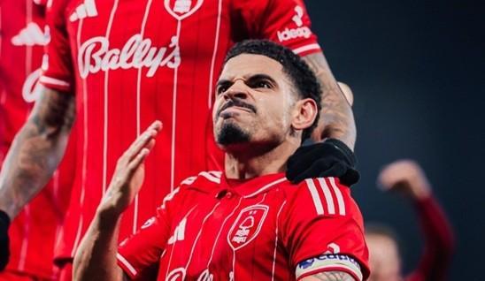 开云官网-吉布斯-怀特：曼城肯定更多地控球，而我们保持耐心把握机会