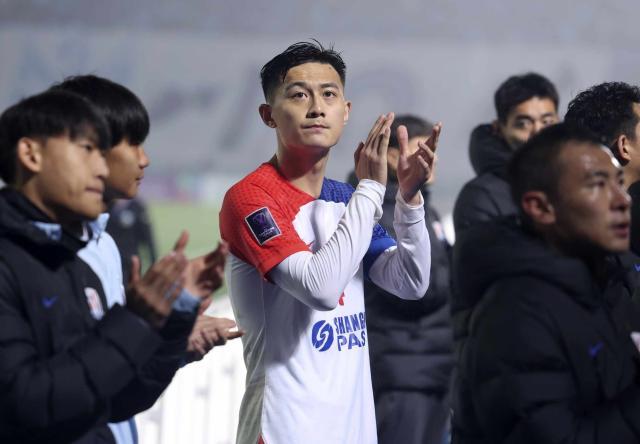 开云体育官网-蒋圣龙左肾受伤将静养两周 能否参加国足集训存疑