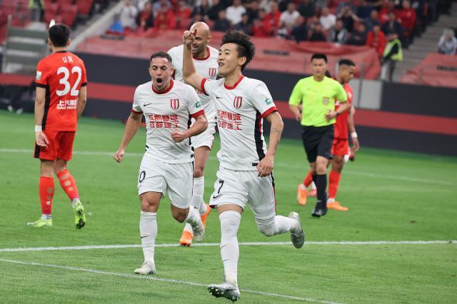 开云官网-【中超】韦世豪头球武磊复出难救主 海港1比3蓉城