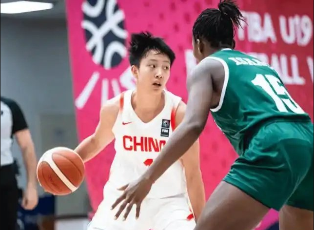 开云体育下载-入选中国女篮集训队！邓雨婷自宣第二次转校 加盟俄克拉荷马州立